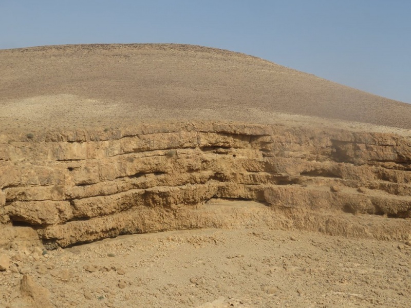 קובץ:מערותסלעם.jpg