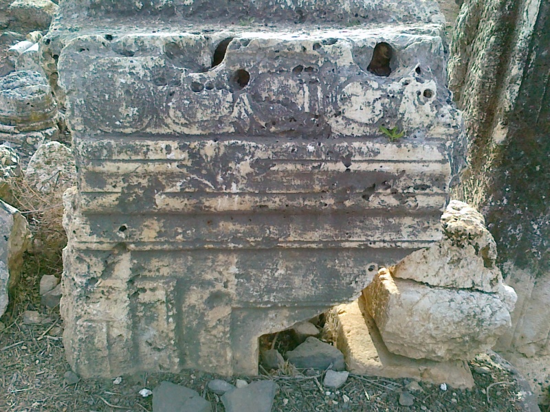 קובץ:משקוף השער בבית הכנסת העתיק בארבל-צילם שמואל פישר.jpg