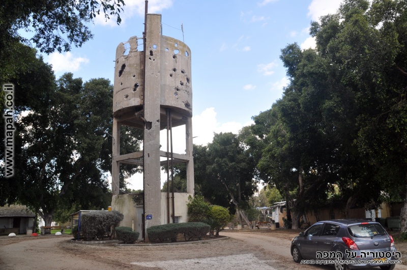 קובץ:Water tower first kibutz negba.jpg