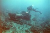צמד מנועי המטוס כפי שהתגלו על קרקעית הים-צילום אהוד גלילי-1998.jpg