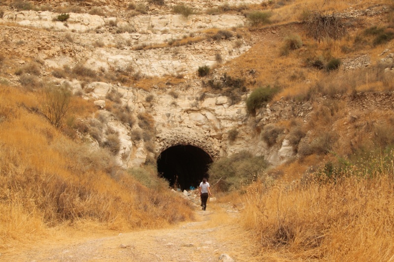 קובץ:תעלת המוחייבה.jpg