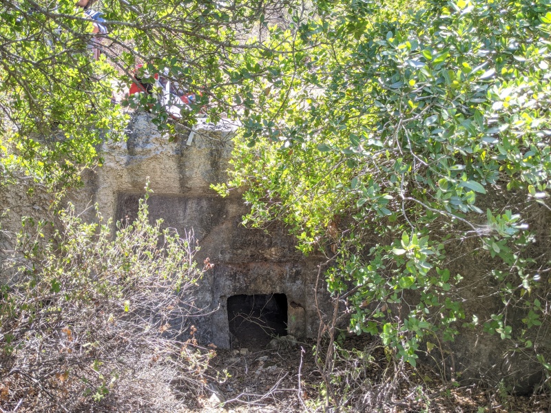 קובץ:Har giora burial cave1.jpg